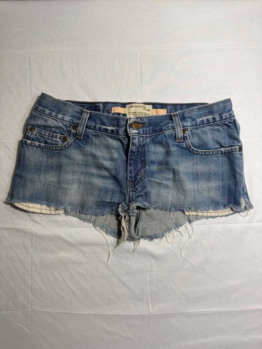 Abercrombie & Fitch Low Rise Blue Denim Fade Y2K Short Shorts Women’s Size 6